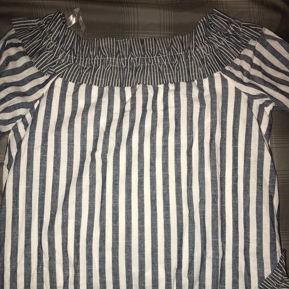 ONE L LEFT! Striped off the shoulder dress - Picture 4 of 5